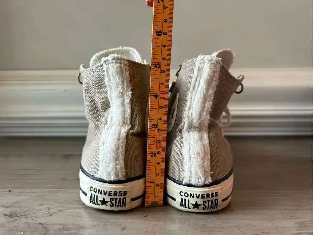 CONVERSE Shoes CHUCK TAYLOR Woman's Size 6 Beige Hi Top faux fur Sneaker